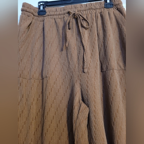 Knit Loungewear Set - Picture 4 of 6